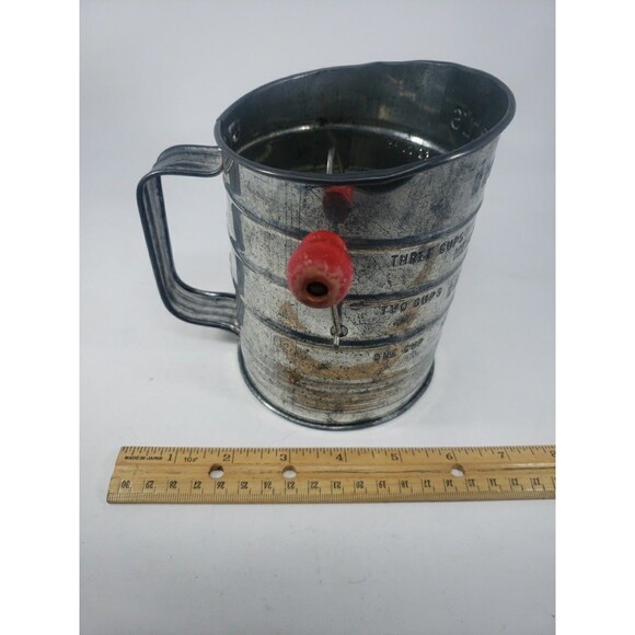 Vintage Bromwell's 3 Cup Measuring Sifter Red Wood Handle USA Farmhouse Decor - Picture 11 of 12